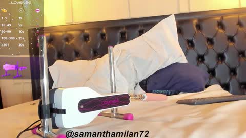 Alejandra  online show from November 11, 4:15 pm