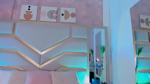  SAMANTHA online show from March 6, 3:40 pm