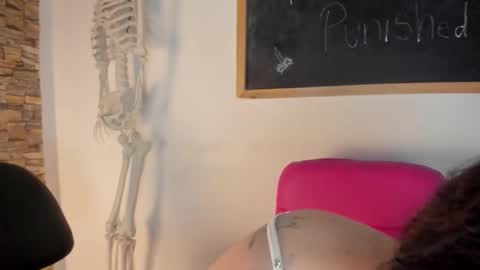 samethyst online show from January 15, 11:49 am