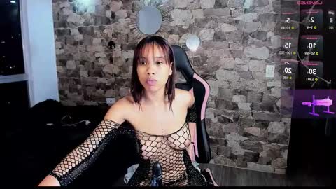 samiacooper25 online show from March 10, 12:47 am