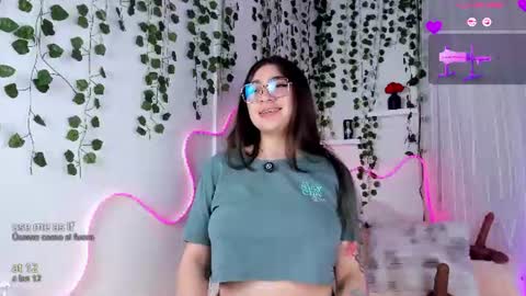 samii evans  online show from June 17, 11:06 pm
