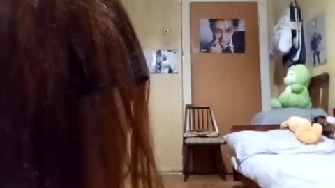 Snapshot of samiravilmont chatting on October 19, 3:47 pm Mira online show from October 19, 3:47 pm