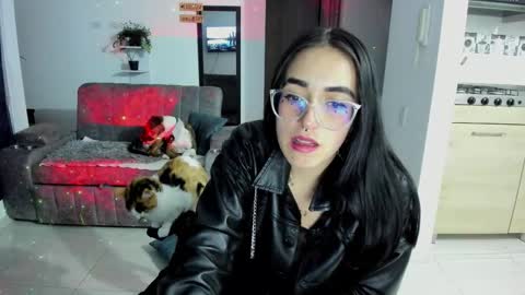 Snapshot of samismith77 chatting on September 13, 1:24 am SARA online show from September 13, 1:24 am