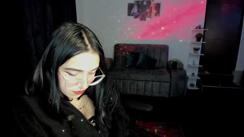 Snapshot of samismith77 chatting on February 8, 4:57 am SARA online show from February 8, 4:57 am