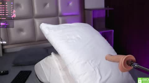 sammy_liz2 online show from October 13, 2:42 pm