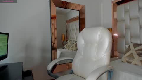 Snapshot of sammy_rios chatting on January 19, 5:49 pm Sammy online show from January 19, 5:49 pm