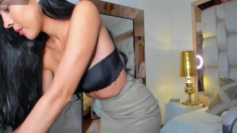 Snapshot of sammy_rios chatting on October 2, 8:36 pm Sammy online show from October 2, 8:36 pm