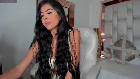 Snapshot of sammy_rios chatting on February 25, 8:11 pm Sammy online show from February 25, 8:11 pm