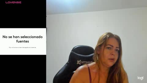 Snapshot of sanddi_milff chatting on September 29, 3:44 am Sanddi online show from September 29, 3:44 am