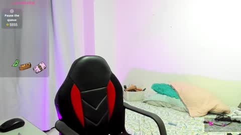 Snapshot of sanddi_milff chatting on February 4, 8:59 pm Sanddi online show from February 4, 8:59 pm