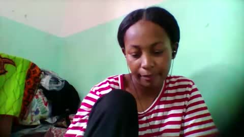 sandra1253099 online show from November 2, 9:56 am