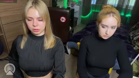 sandra dimonds online show from March 9, 2:42 pm