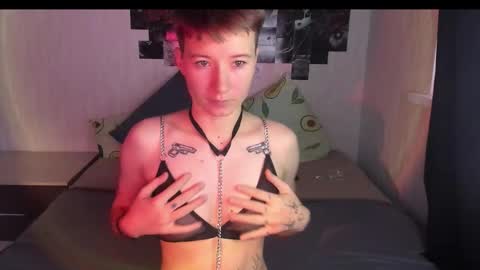 Snapshot of sandraa_a chatting on October 11, 11:58 am sandraa_a online show from October 11, 11:58 am