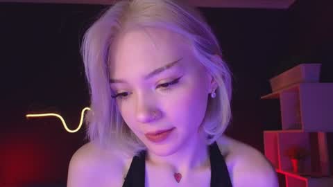 Sandy  online show from January 16, 1:16 am