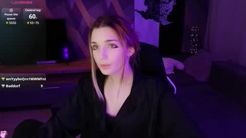 Snapshot of sandy_belle88 chatting on September 13, 7:11 pm sandy_belle88 online show from September 13, 7:11 pm