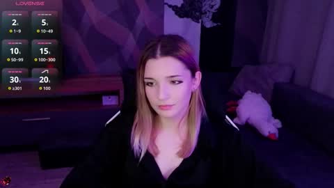 Snapshot of sandy_belle88 chatting on October 10, 10:03 pm sandy_belle88 online show from October 10, 10:03 pm