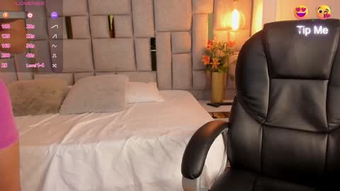 Saori  online show from January 28, 12:00 pm