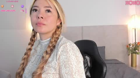 Saori  online show from March 30, 11:32 am