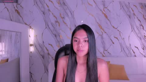 Saphira James online show from June 6, 7:03 am
