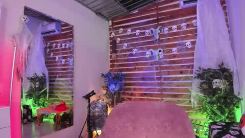Snapshot of sapphire_venus chatting on October 18, 3:20 am Valerin online show from October 18, 3:20 am