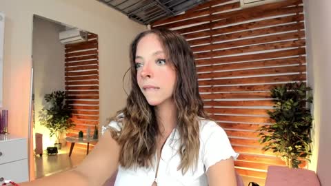 Snapshot of sapphire_venus chatting on January 9, 10:09 pm Valerin online show from January 9, 10:09 pm