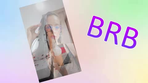 Snapshot of sara_carmona chatting on October 22, 9:58 am SARA online show from October 22, 9:58 am