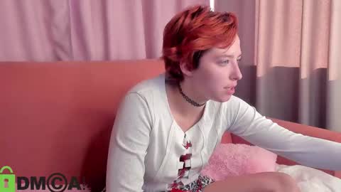 Snapshot of sara_frayy chatting on September 18, 4:22 am Sarah online show from September 18, 4:22 am