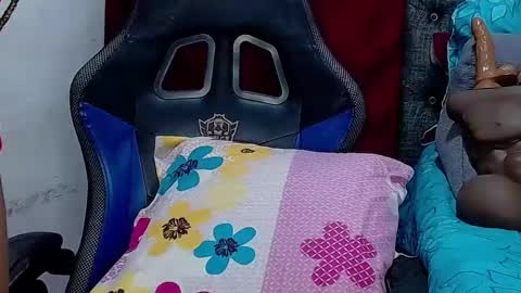 Snapshot of sara_greyx chatting on February 25, 8:00 pm Sara Greyx online show from February 25, 8:00 pm