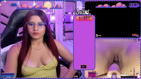 Snapshot of sara_hil chatting on December 29, 9:20 pm Sara online show from December 29, 9:20 pm