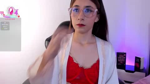 sara_roades online show from November 25, 10:54 pm