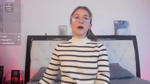 sara_roades online show from October 30, 9:49 pm