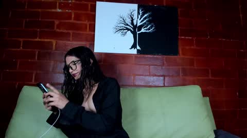 Sara  online show from January 9, 11:25 am