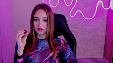 Sara online show from November 8, 9:20 pm