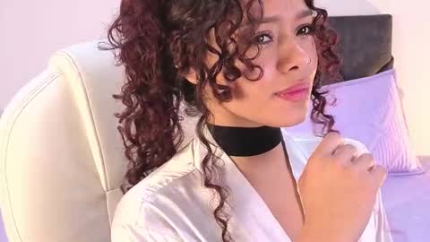 sara  online show from October 23, 5:19 pm