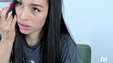 Sara online show from February 4, 6:27 pm