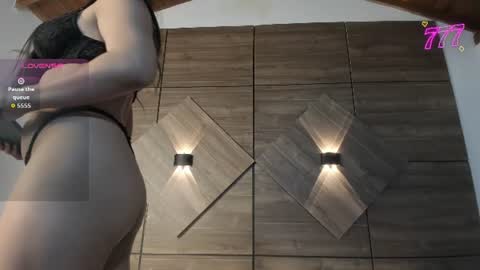sarabellini online show from June 10, 11:42 am