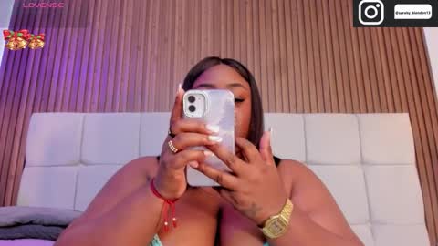   online show from December 17, 11:25 am