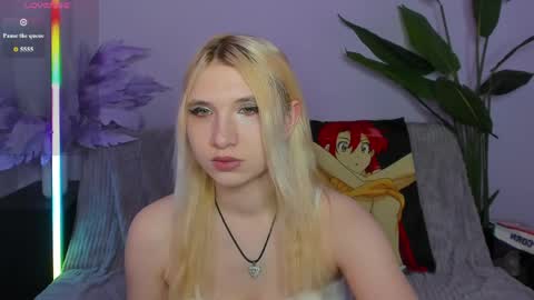 Sarah online show from March 31, 3:06 am