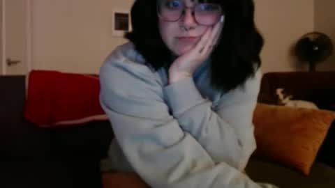 Sarah online show from March 12, 2:09 am