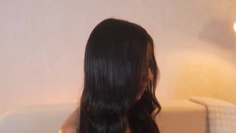       online show from November 8, 9:42 pm