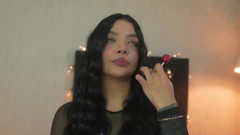       online show from April 15, 10:32 pm