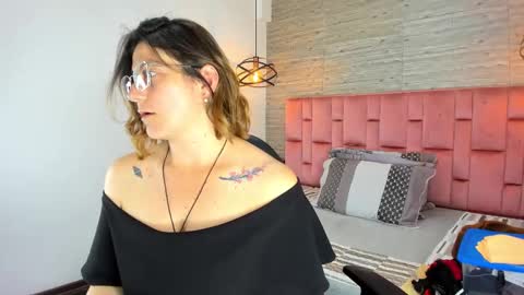 Snapshot of sarahdeyvis chatting on October 10, 8:14 pm Sarah Deyvis online show from October 10, 8:14 pm