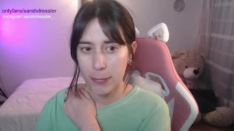 Snapshot of sarahdressler chatting on February 24, 3:21 am sarahdressler online show from February 24, 3:21 am