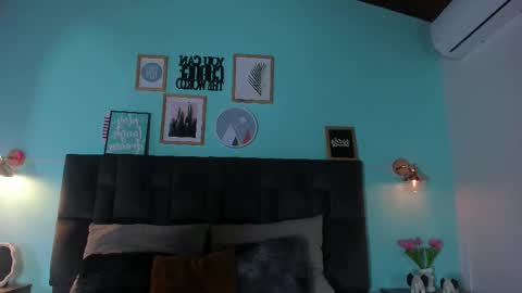 Sarah Evans online show from February 25, 7:38 pm