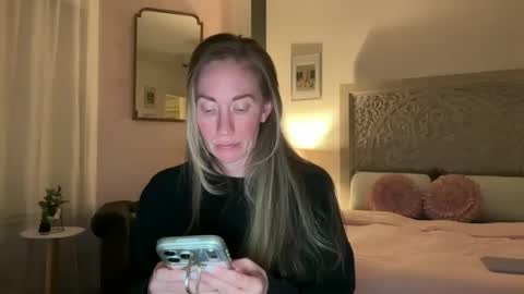 Sarah online show from May 13, 5:24 am