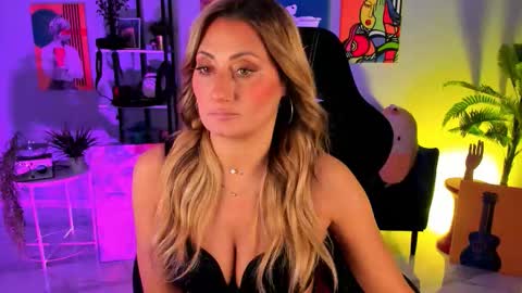 Divine Sarah NONUDE model online show from October 31, 1:26 pm