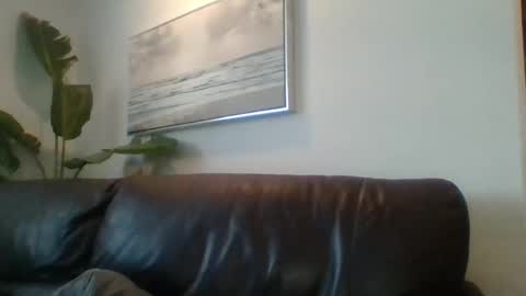 sarahlampo online show from March 1, 2:28 pm