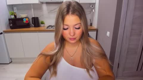 Sarah online show from September 20, 3:32 pm