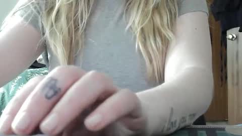 Sarah online show from March 23, 8:15 pm