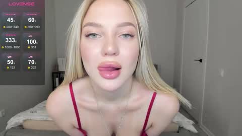 sarahphyllis online show from February 15, 8:52 pm